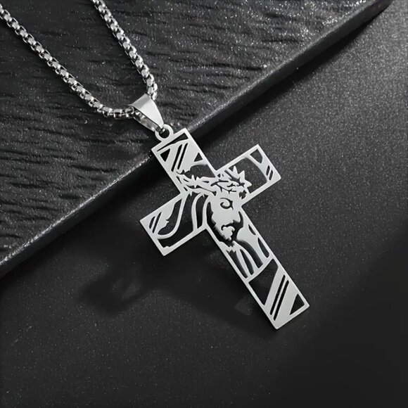 14K White Gold Womens 24 Chain Cross Necklace Jesus Christian